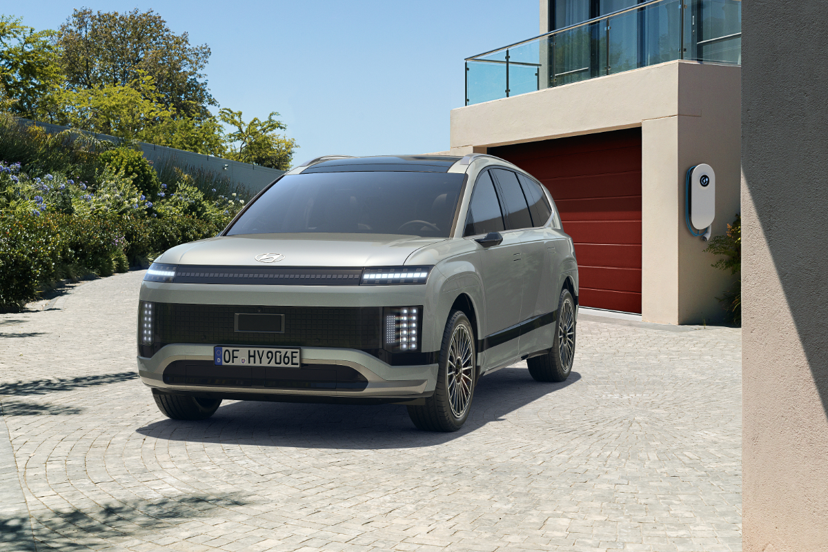 grauer Hyundai IONIQ 9 