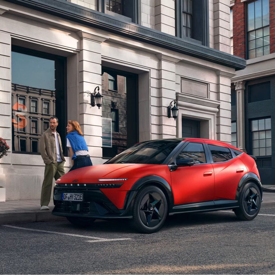 Rote Hyundai IONIQ 3