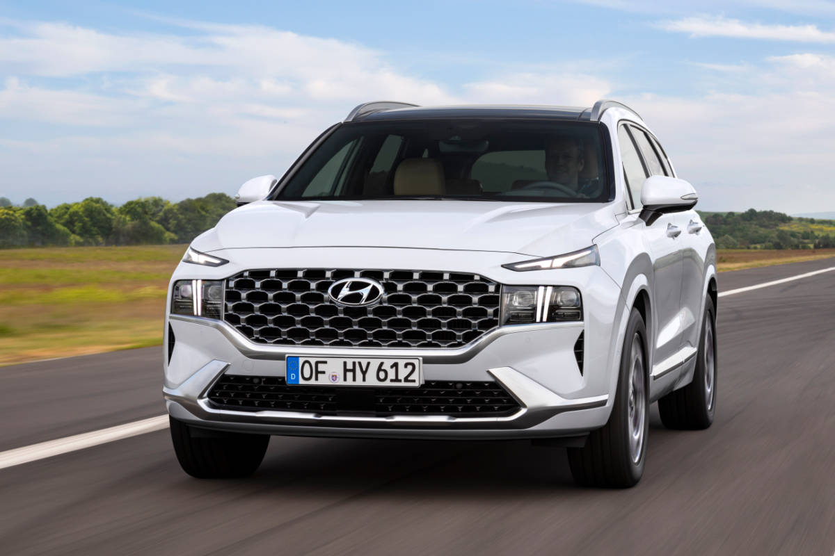 Hyundai-SANTA-FE-Hybrid